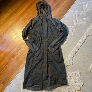 Lululemon ultralight long-line windbreaker